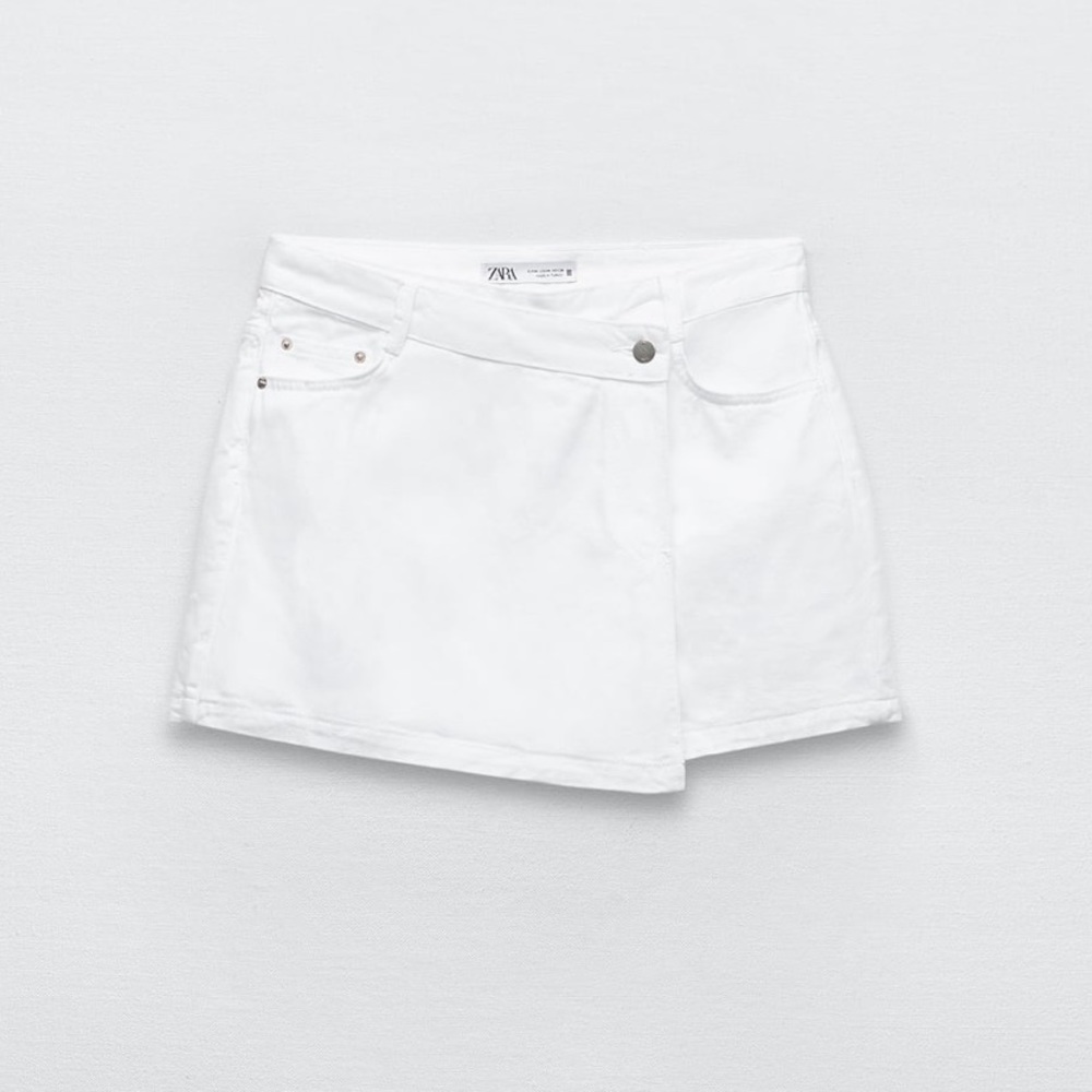• NWT ZARA DENIM WHITE SKORT •